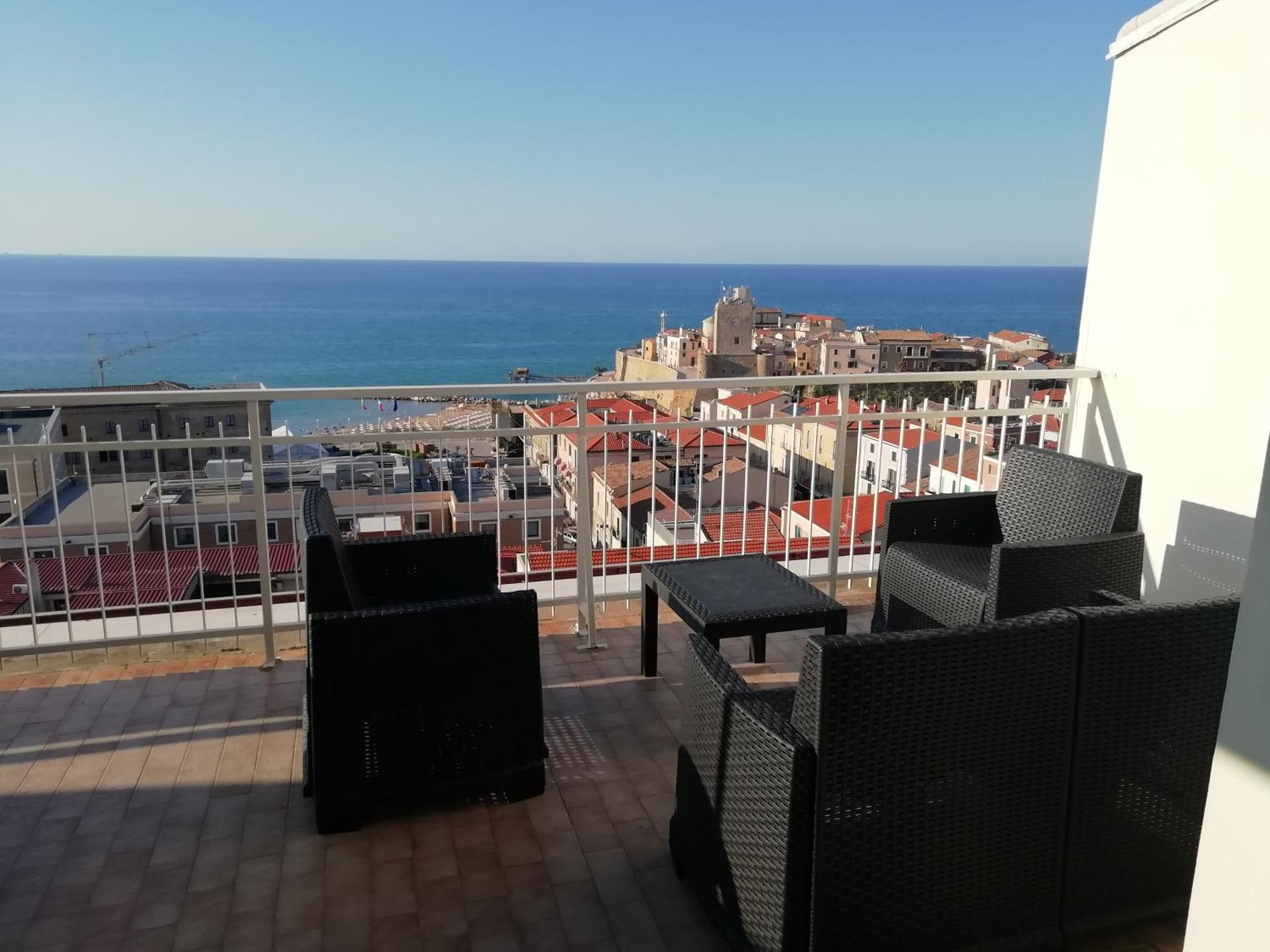 테르몰리 Tra Cielo E Mare Vista Panoramica 아파트 외부 사진